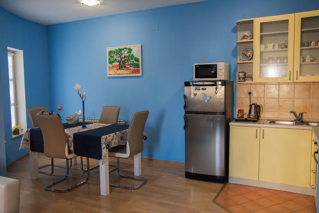 Apartment Giro Zagabria Esterno foto