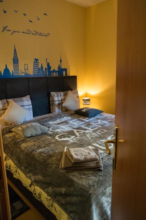 Apartment Giro Zagabria Esterno foto